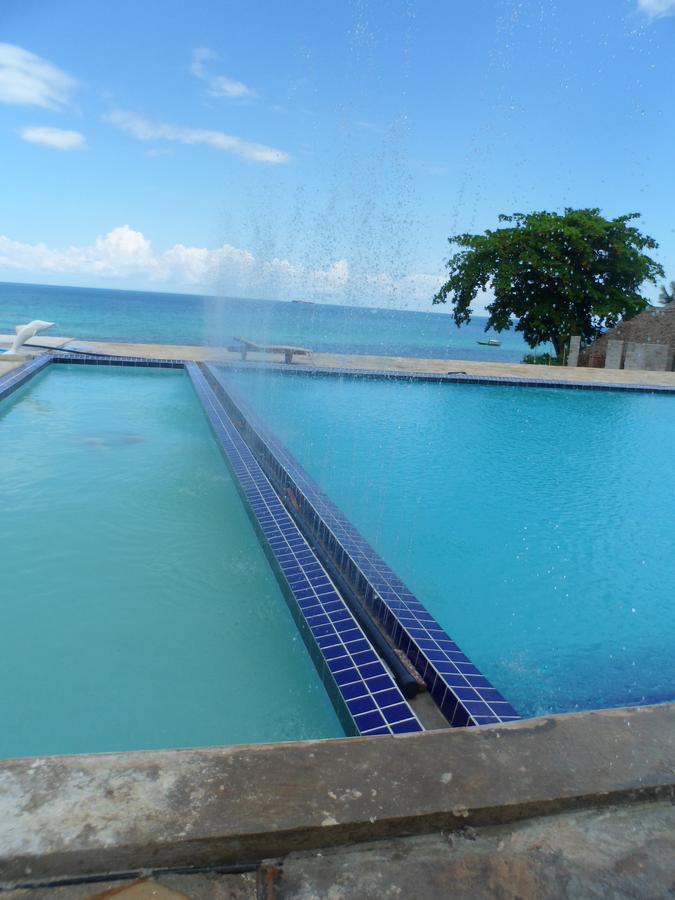 Bububu Amaan Ocean Hotel Kihinani מראה חיצוני תמונה