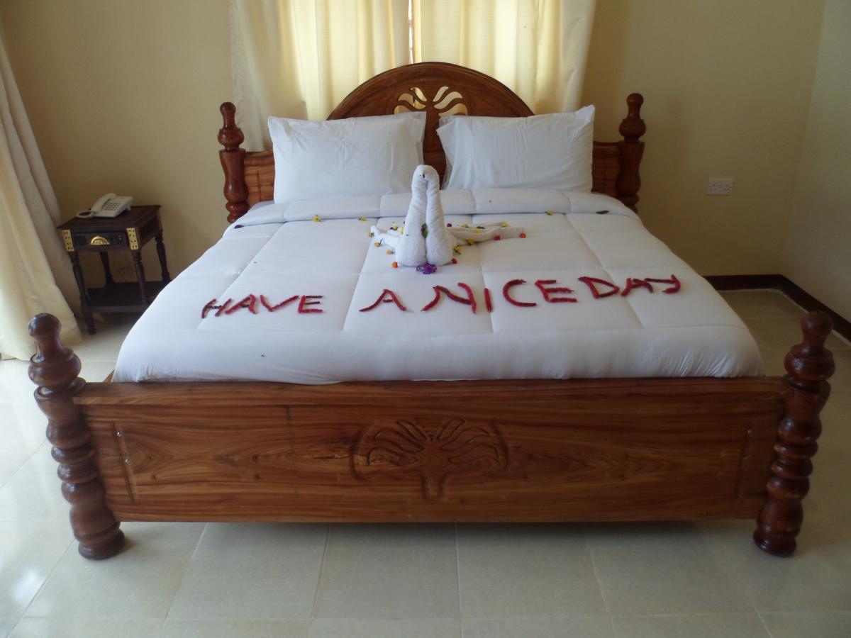 Bububu Amaan Ocean Hotel Kihinani מראה חיצוני תמונה