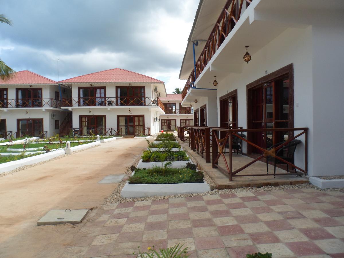 Bububu Amaan Ocean Hotel Kihinani מראה חיצוני תמונה
