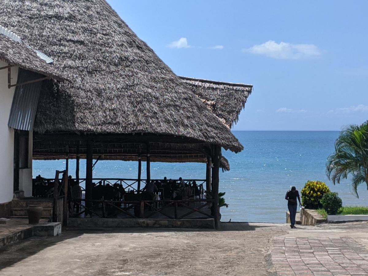 Bububu Amaan Ocean Hotel Kihinani מראה חיצוני תמונה
